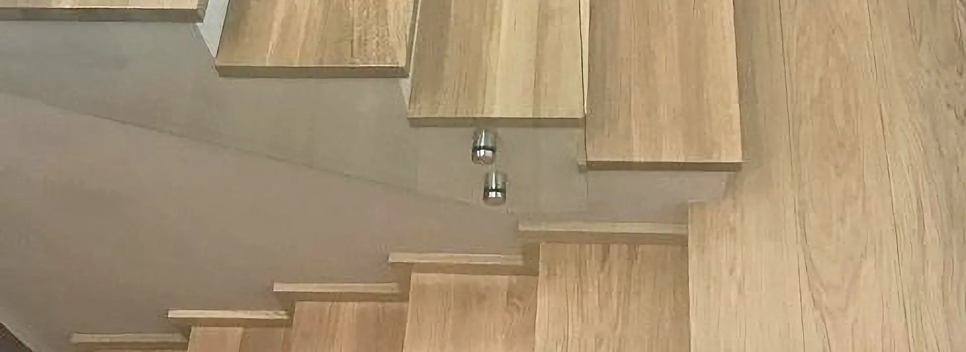 Schody drewniane na beton